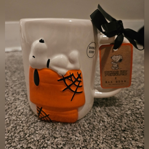 Rae Dunn 'Peanuts' SNOOPY Halloween  Mug - Caught In Your Web - Picture 1 of 3